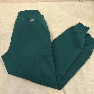 Figs women’s Hunter Green Zamora jogger, size Medium